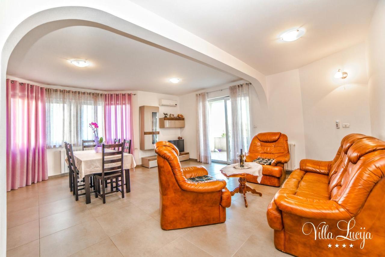 Villa Lucija Pula Exteriér fotografie