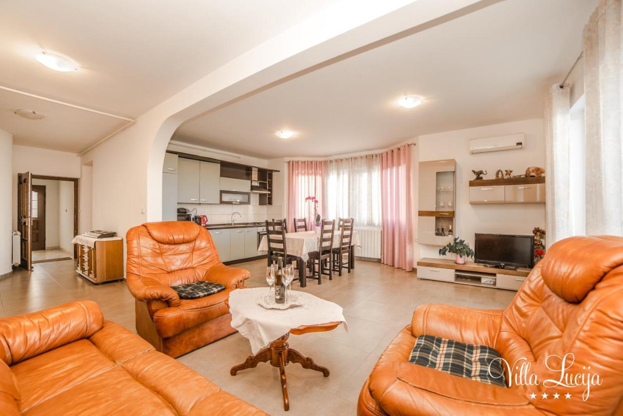 Villa Lucija Pula Exteriér fotografie